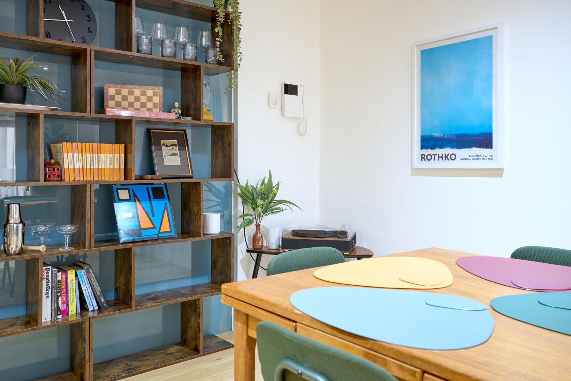 Heritage Hideaway - Refurbished Flinders St Gem Apartment Melbourne