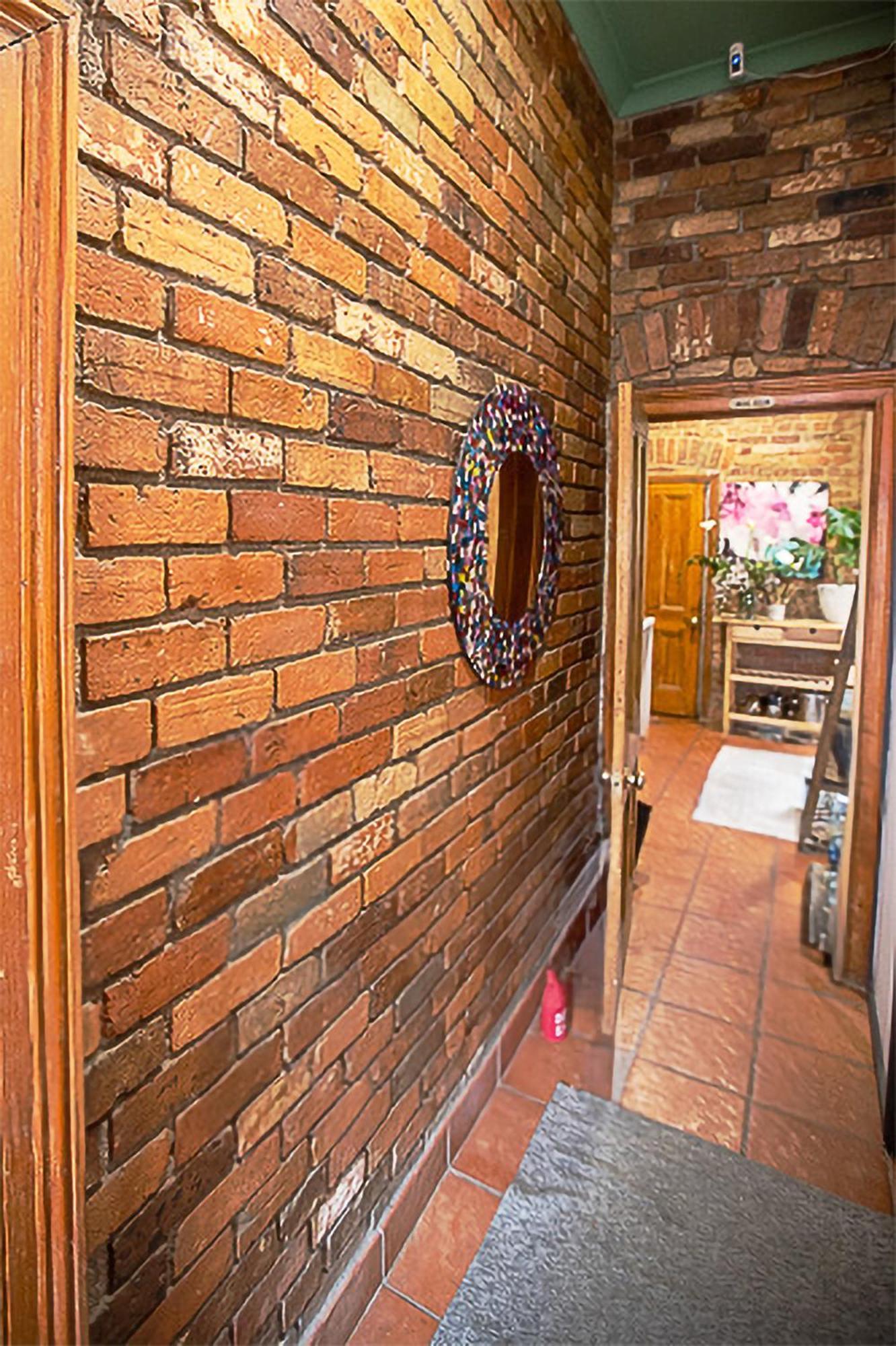Fitzroy- Private 2-4 Guest #guesthouse #ausgp #directtram #f1 Holiday home