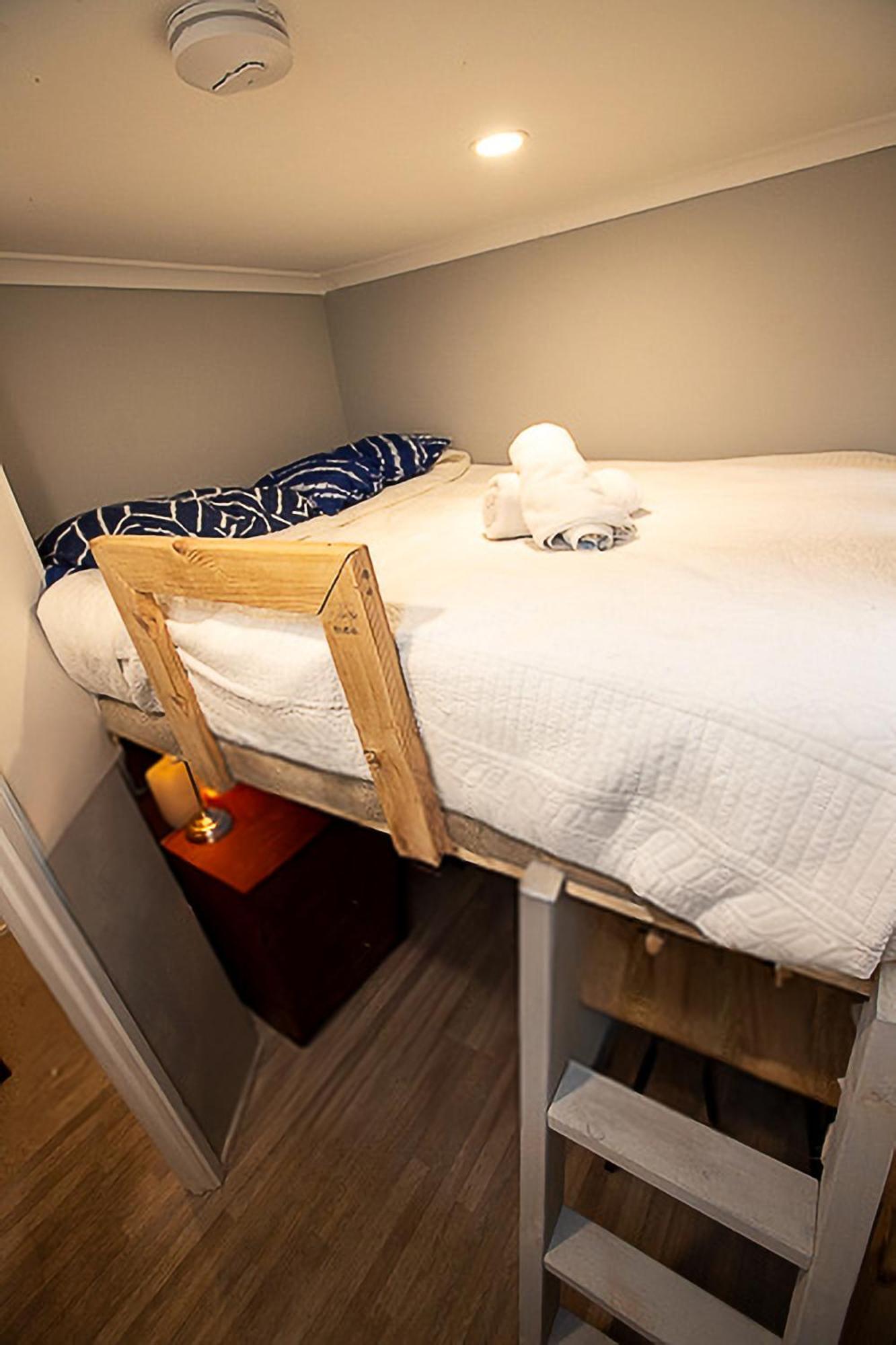 Fitzroy- Private 2-4 Guest #guesthouse #ausgp #directtram #f1 Holiday home Melbourne