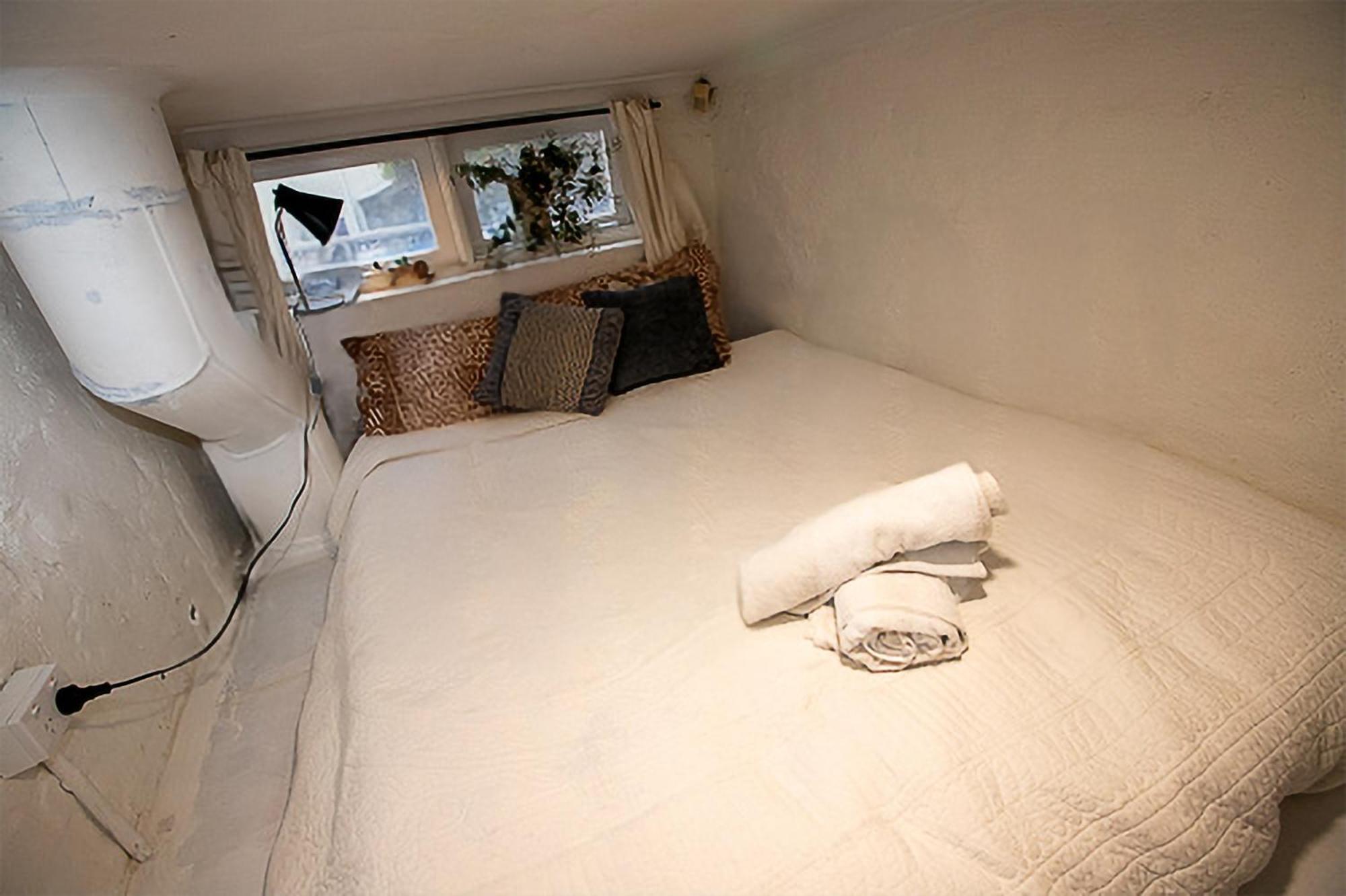Fitzroy- Private 2-4 Guest #guesthouse #ausgp #directtram #f1