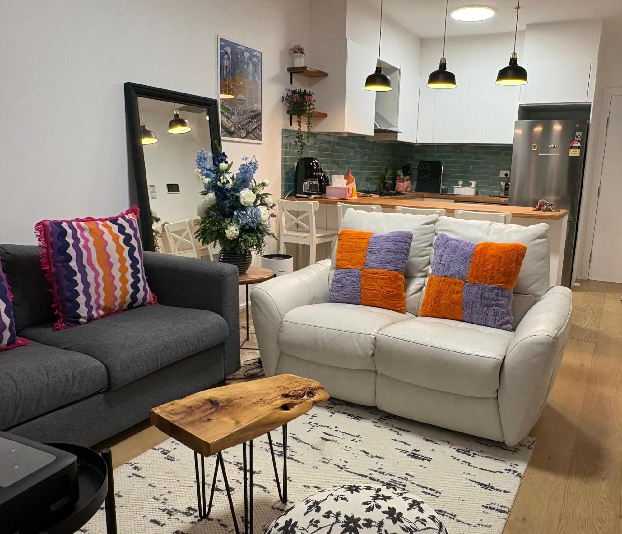 “urban Oasis ” Emporium ,free Parking Apartment