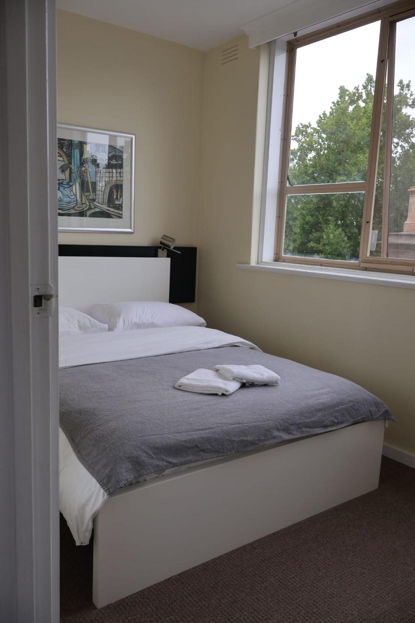 Apartment Cozy North Apartmentcozy North Apartment, Close To Transport, Hospitals & Parks