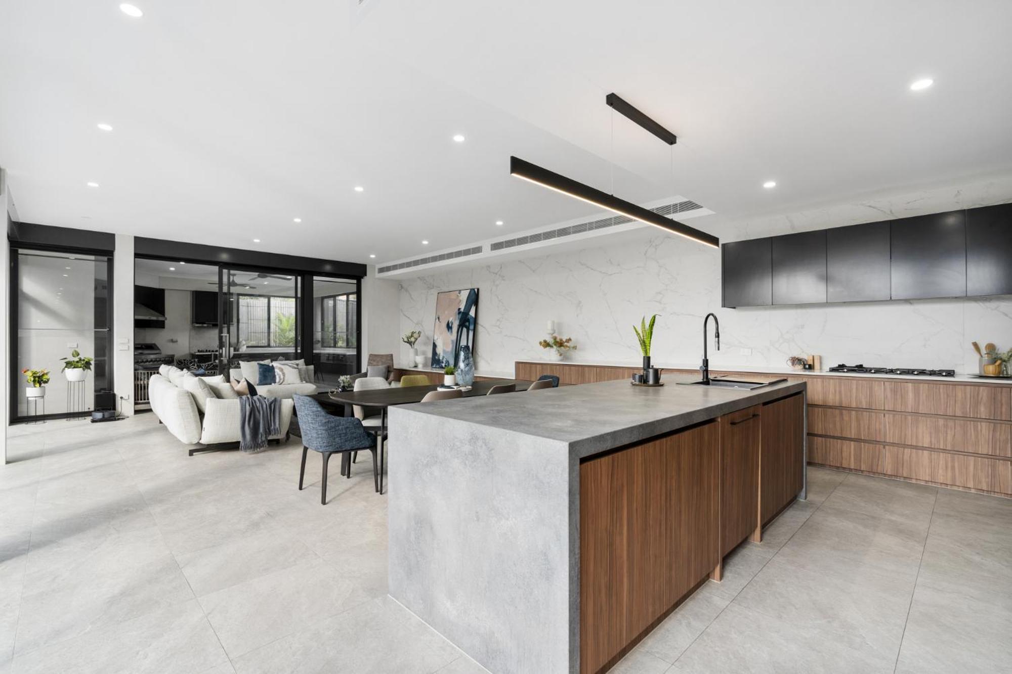 5 Ensuite Luxury House Balwyn North *