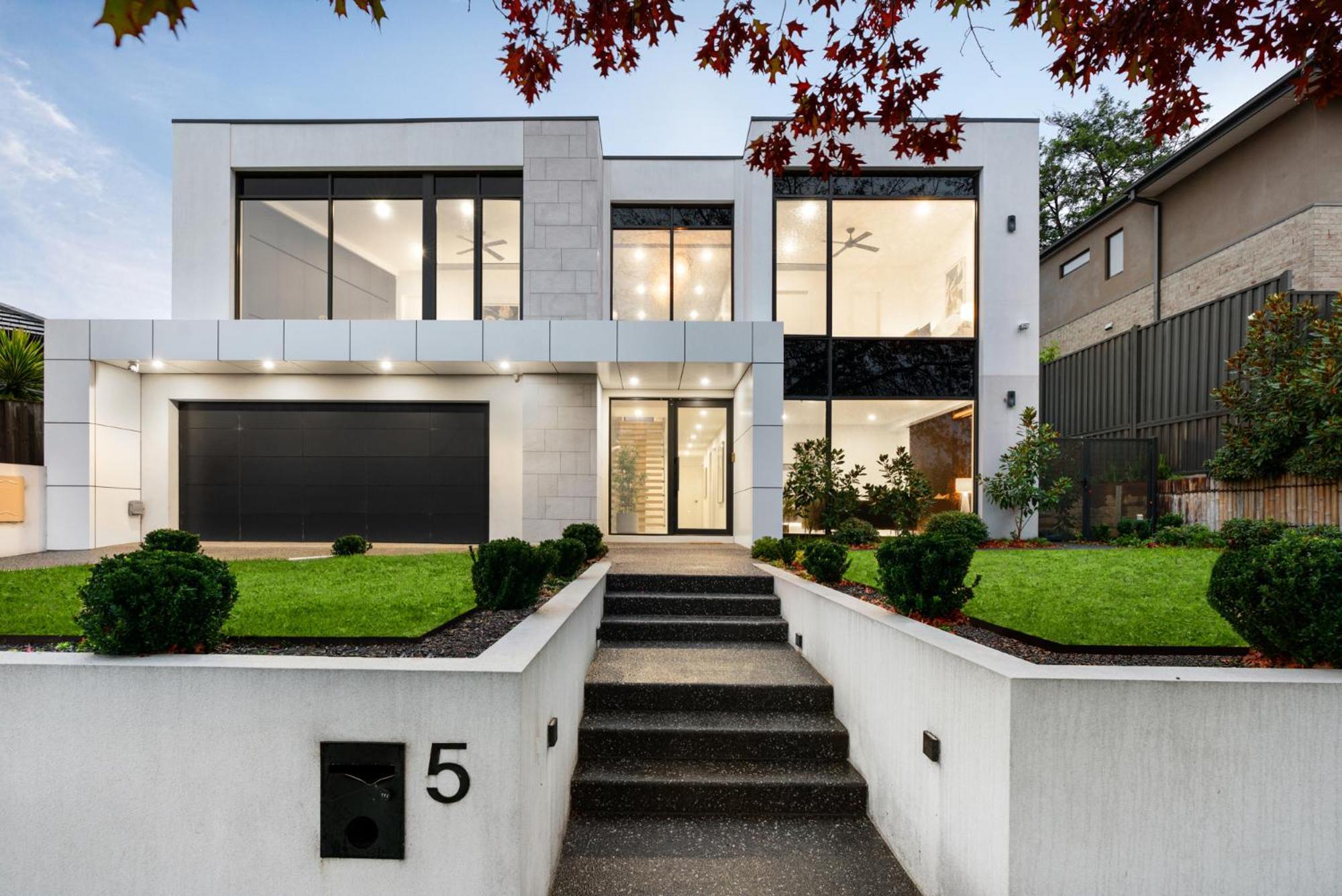 5 Ensuite Luxury House Balwyn North Melbourne