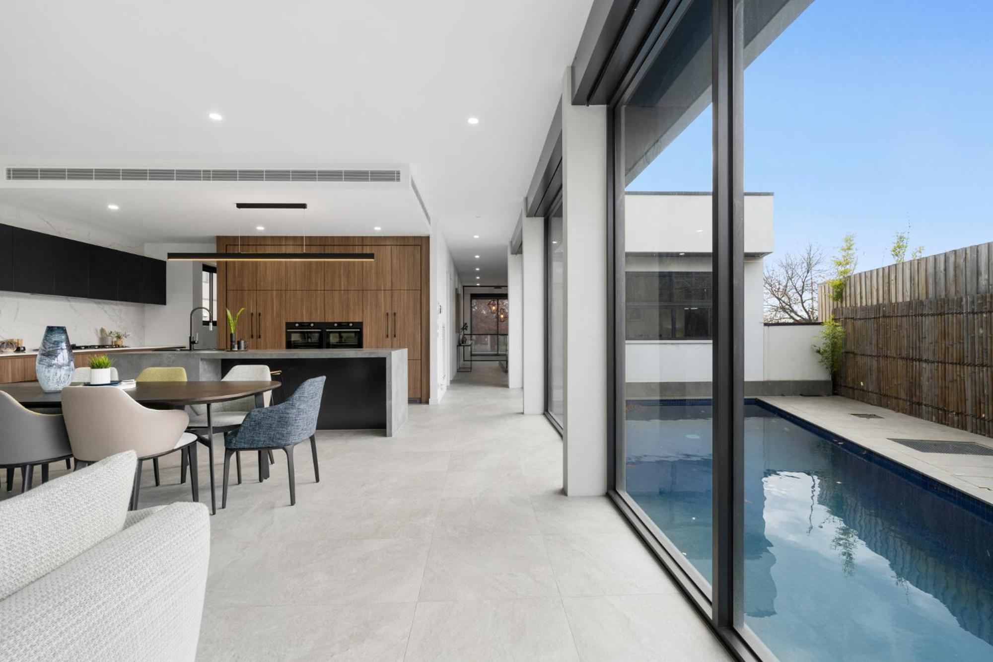 5 Ensuite Luxury House Balwyn North