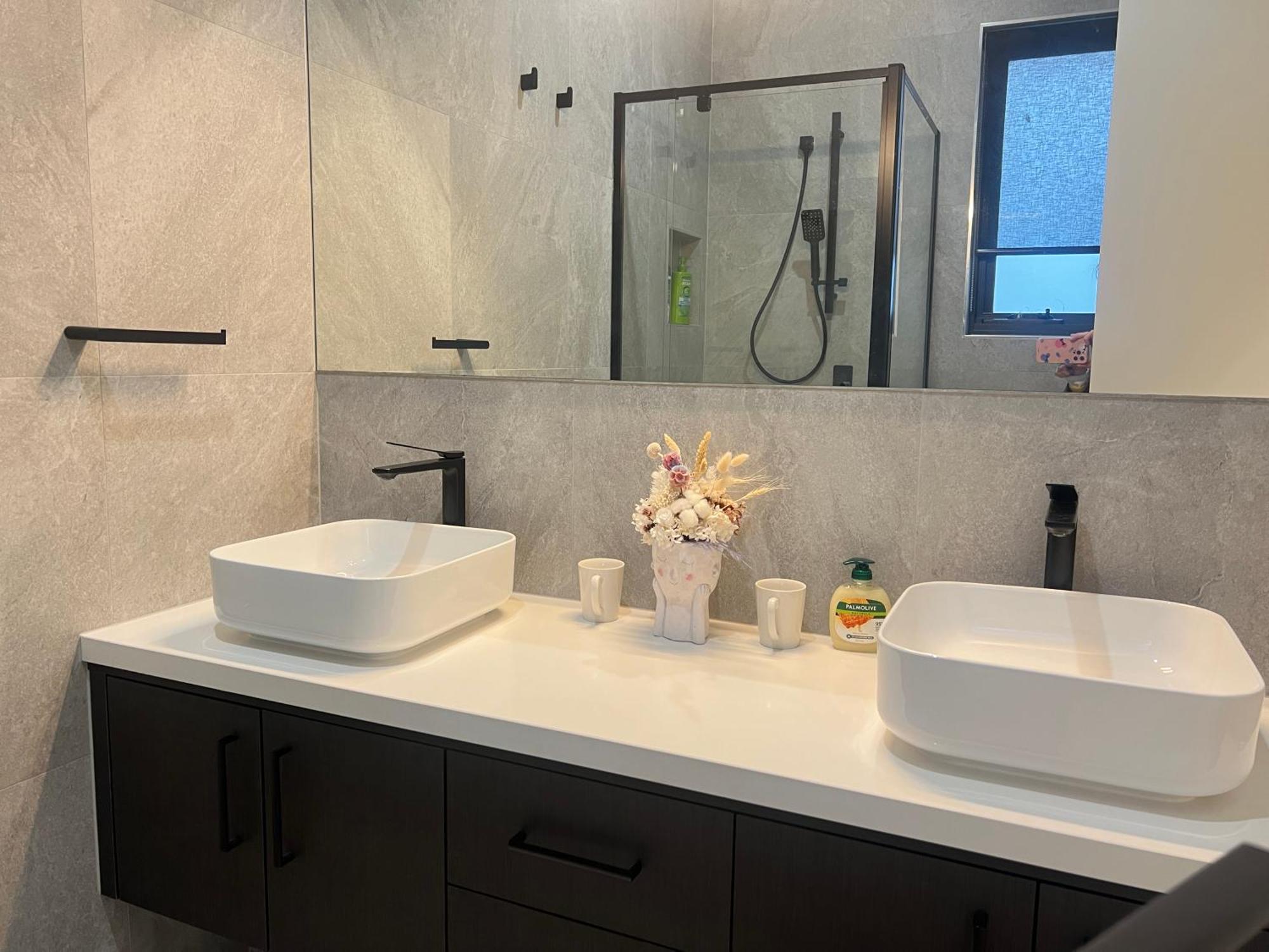 5 Ensuite Luxury House Balwyn North Holiday home *