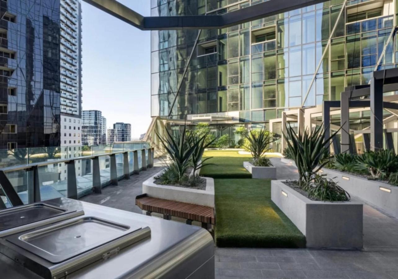 Wonderful Westside Place * Melbourne