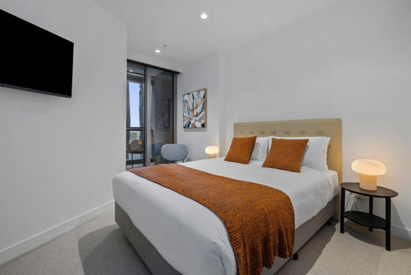 Wonderful Westside Place Apartment *