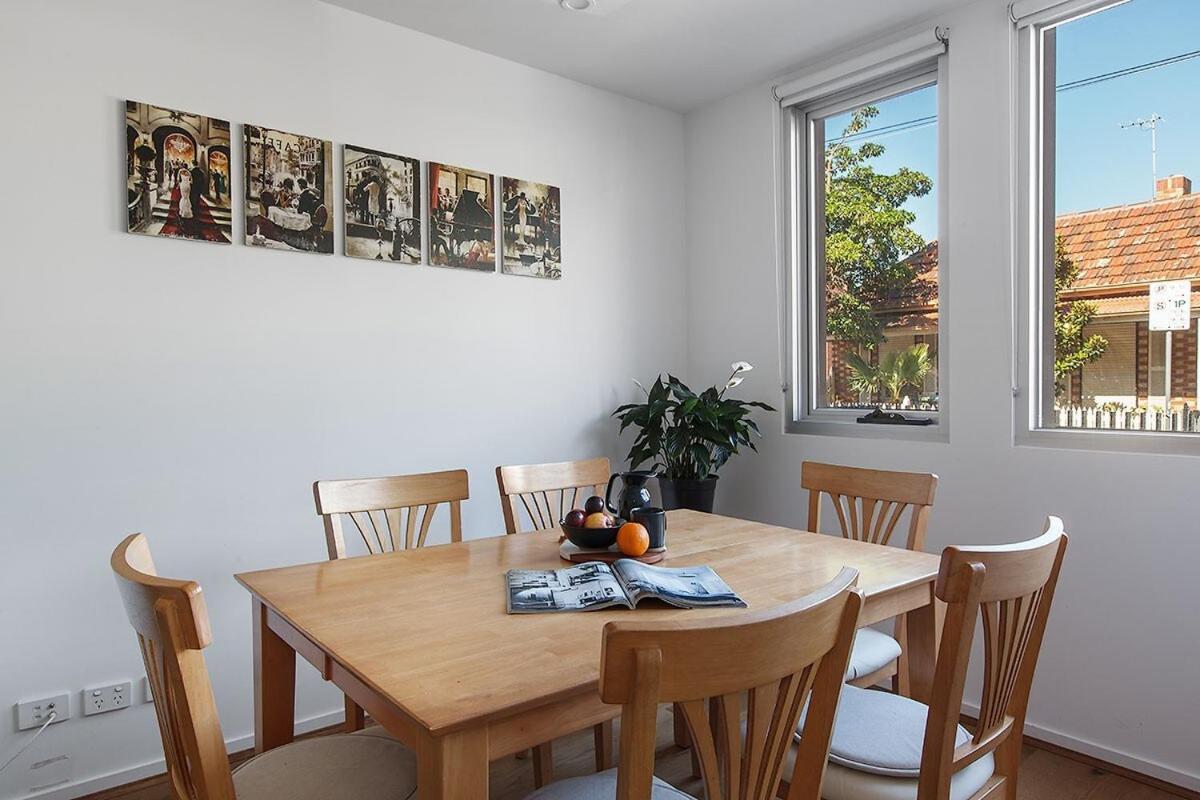 Apartment Heart Of Windsor By Ready Set Host Melbourne