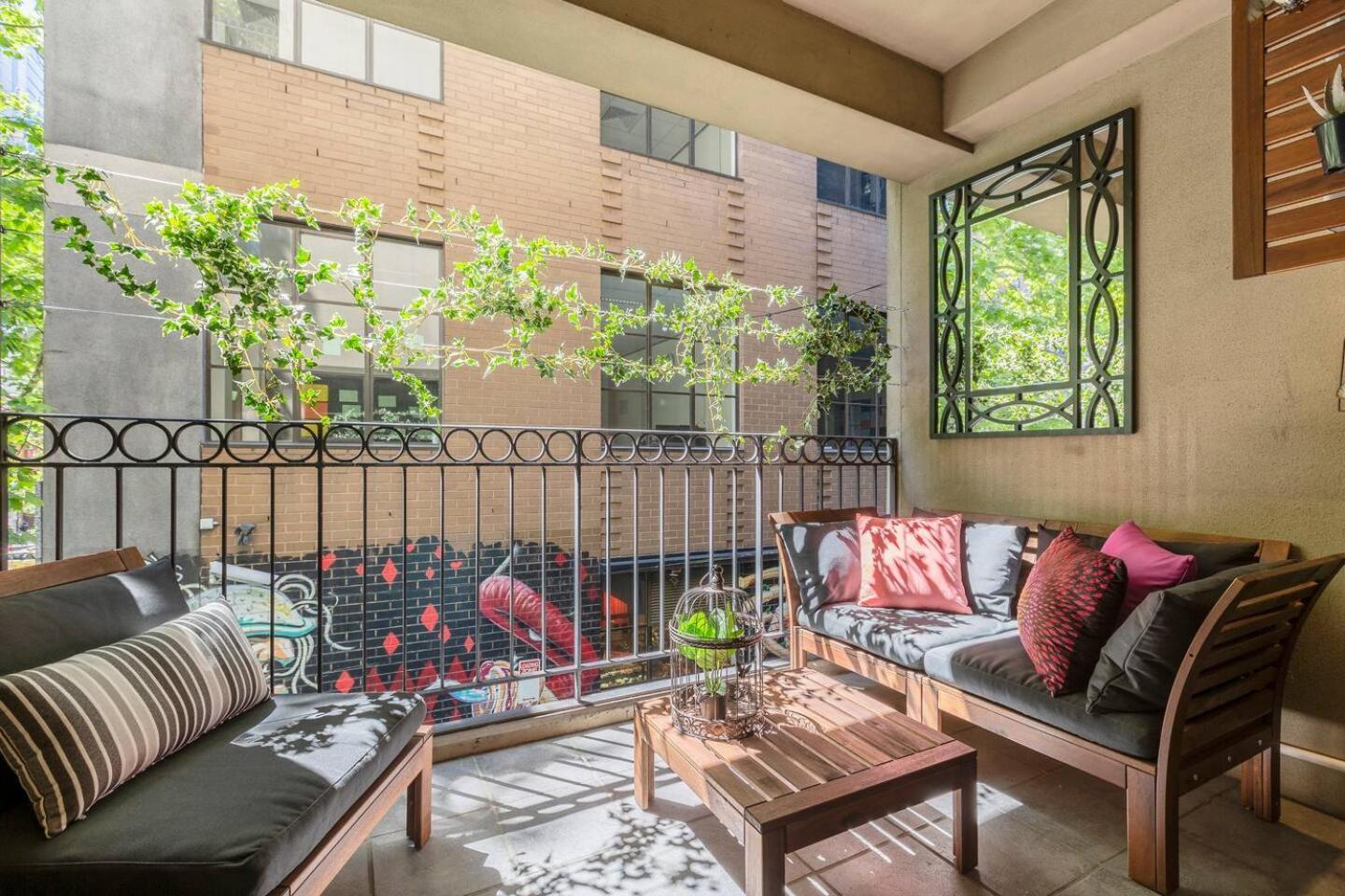 Cbd Boutique 2br With Terrace Melbourne