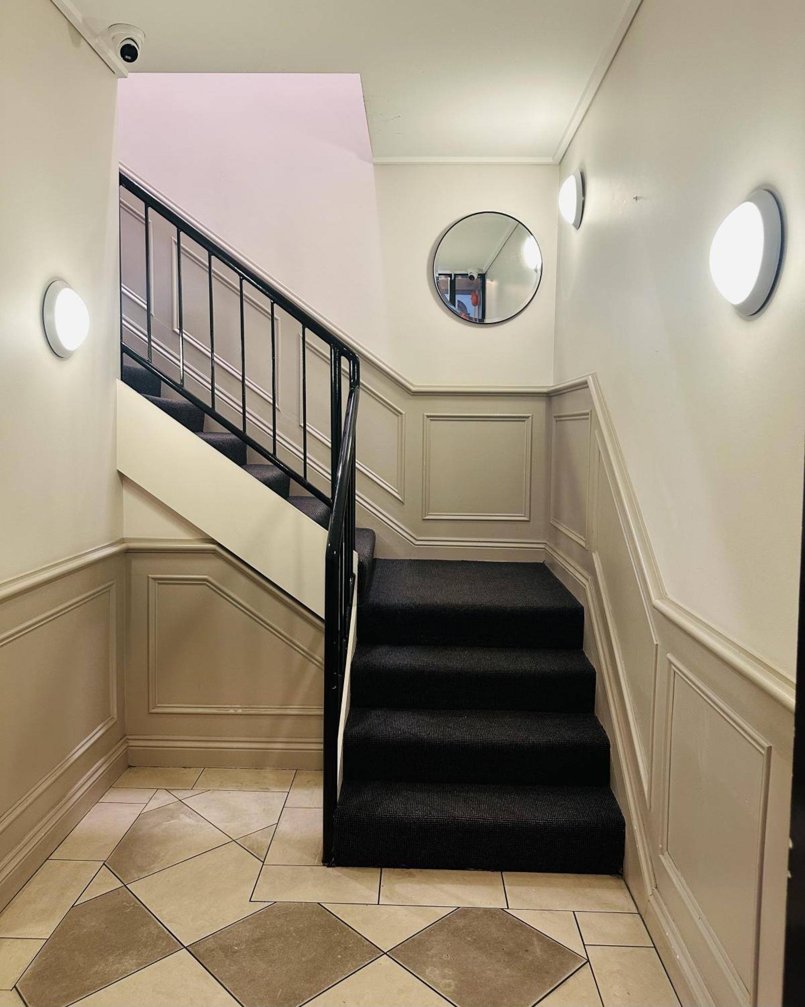 Cbd Boutique 2br With Terrace Melbourne