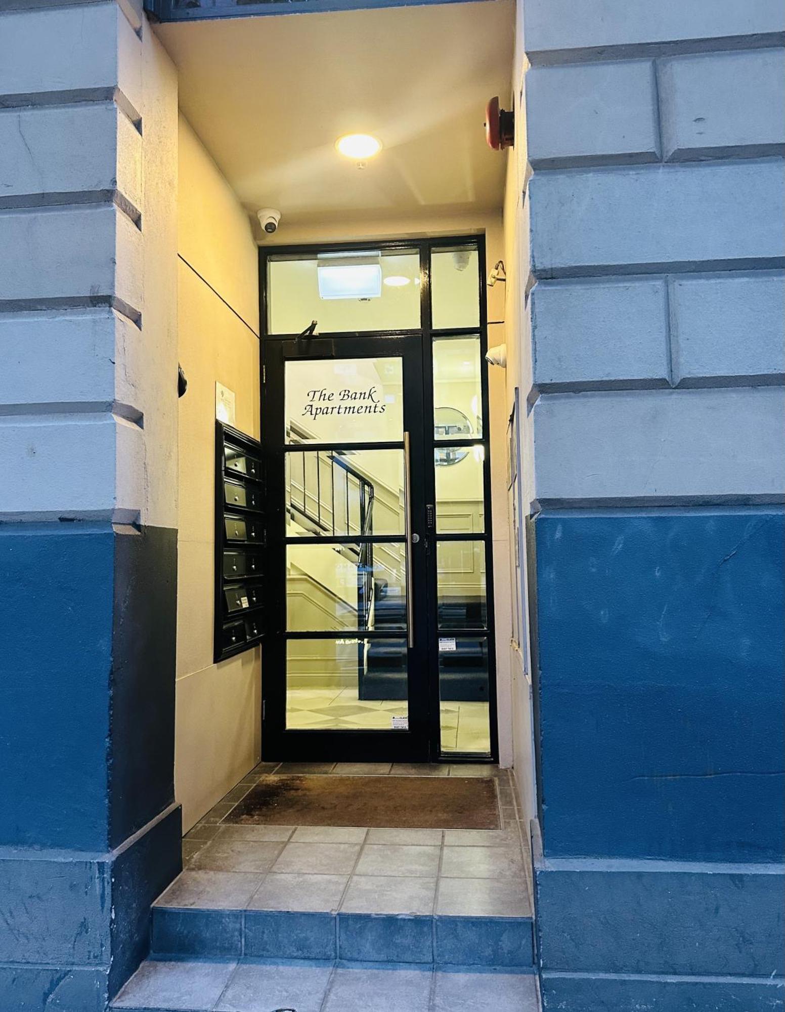 Cbd Boutique 2br With Terrace Apartment Melbourne