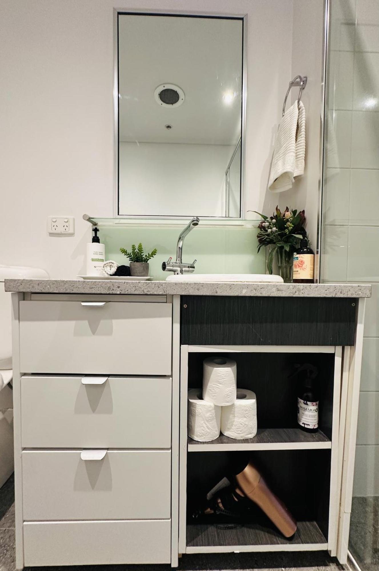 Apartment Cbd Boutique 2br With Terrace Melbourne