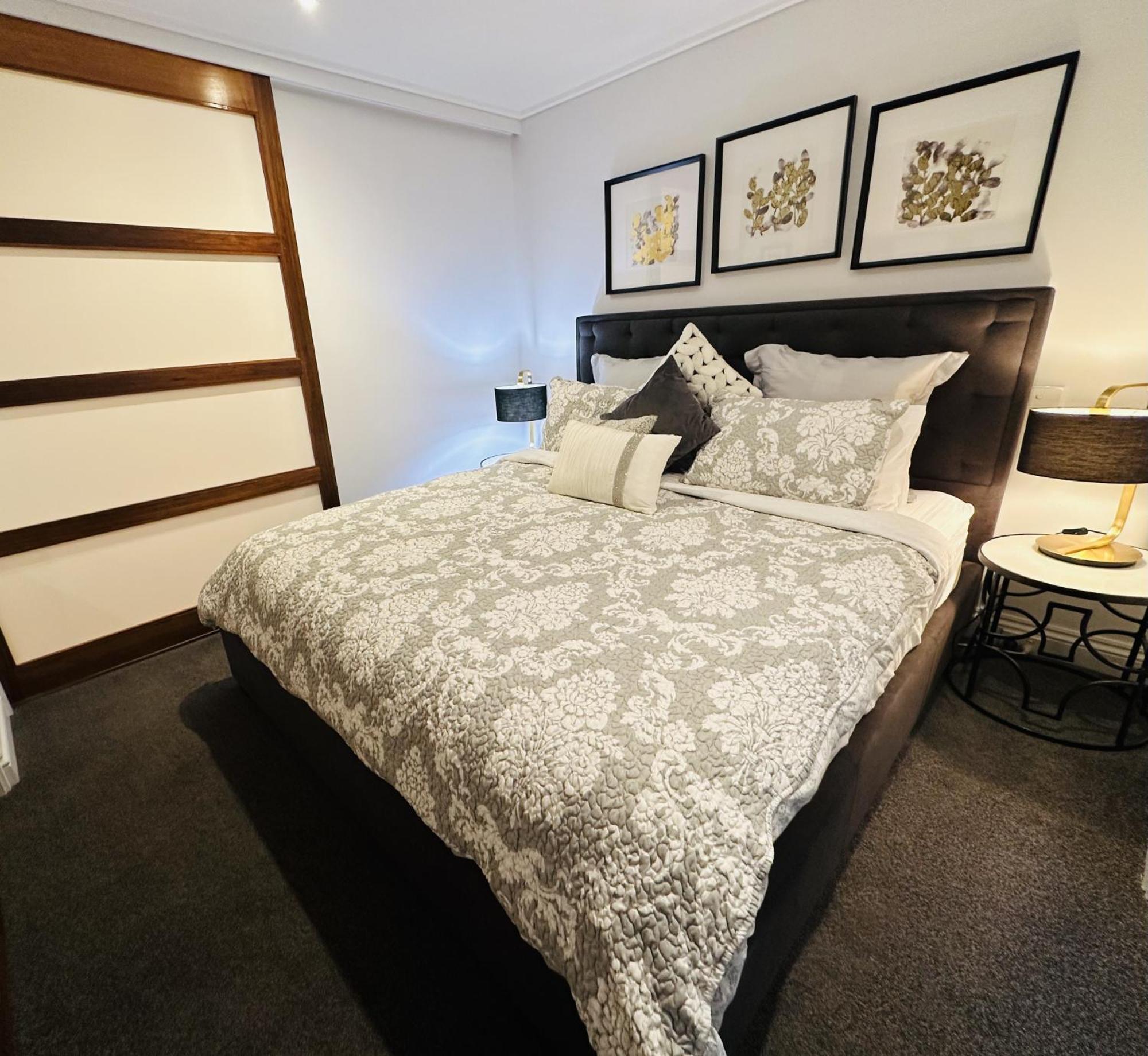 Cbd Boutique 2br With Terrace *