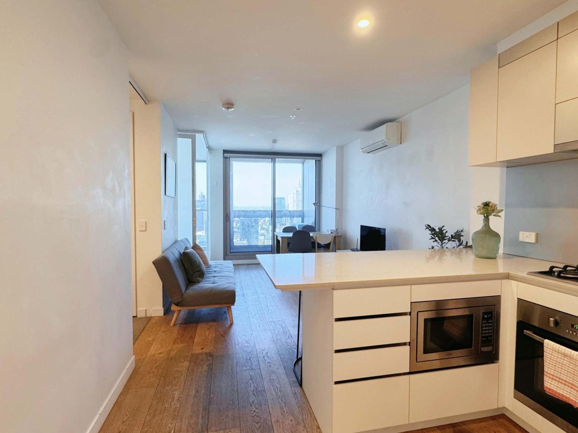 Cozy 2br Steps From Southern Cross Views Melbourne