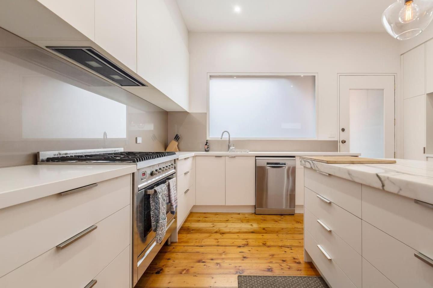 The Sylvan - Timeless Elegance Near Brighton *