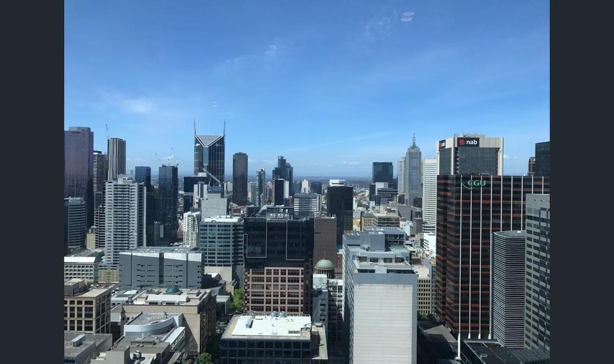 Modern 2br Cbd Stunning Views & Pool *