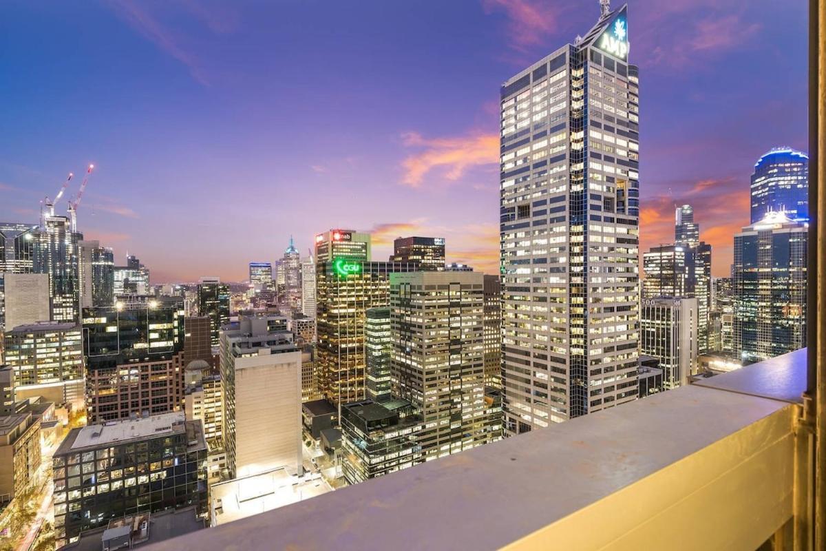 Modern 2br Cbd Stunning Views & Pool Apartment *