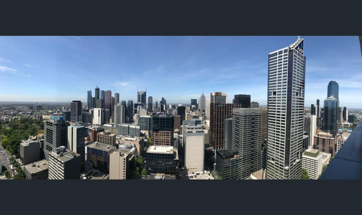 Modern 2br Cbd Stunning Views & Pool Apartment