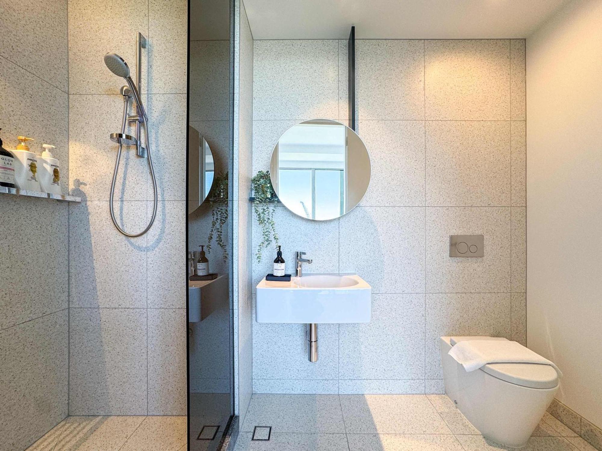Luxury 2br - Stunning Bay View Cbd View Lv16 Apartment Melbourne