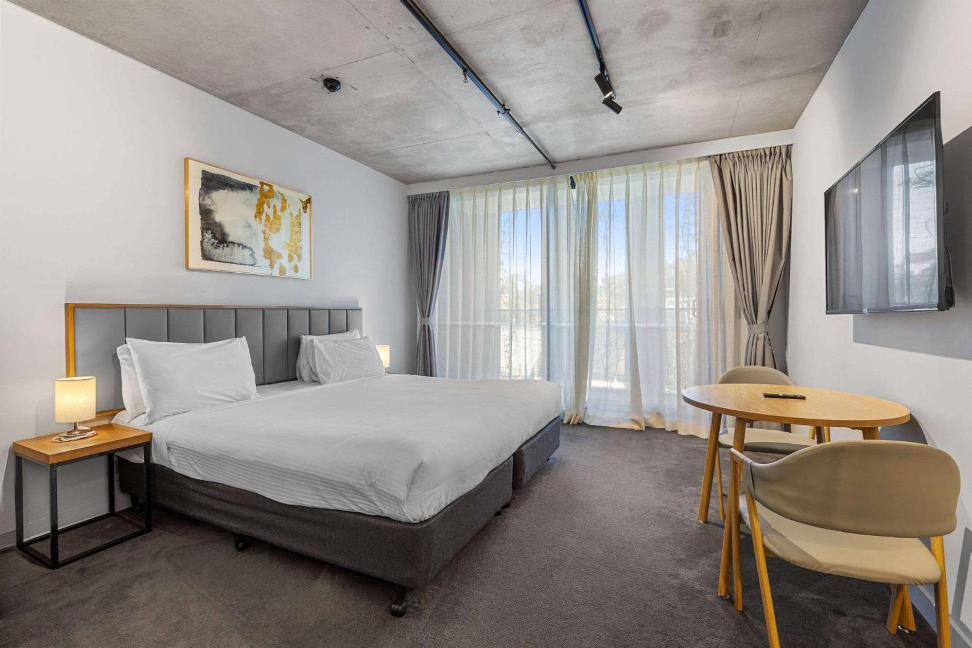 Hotel Clarion South