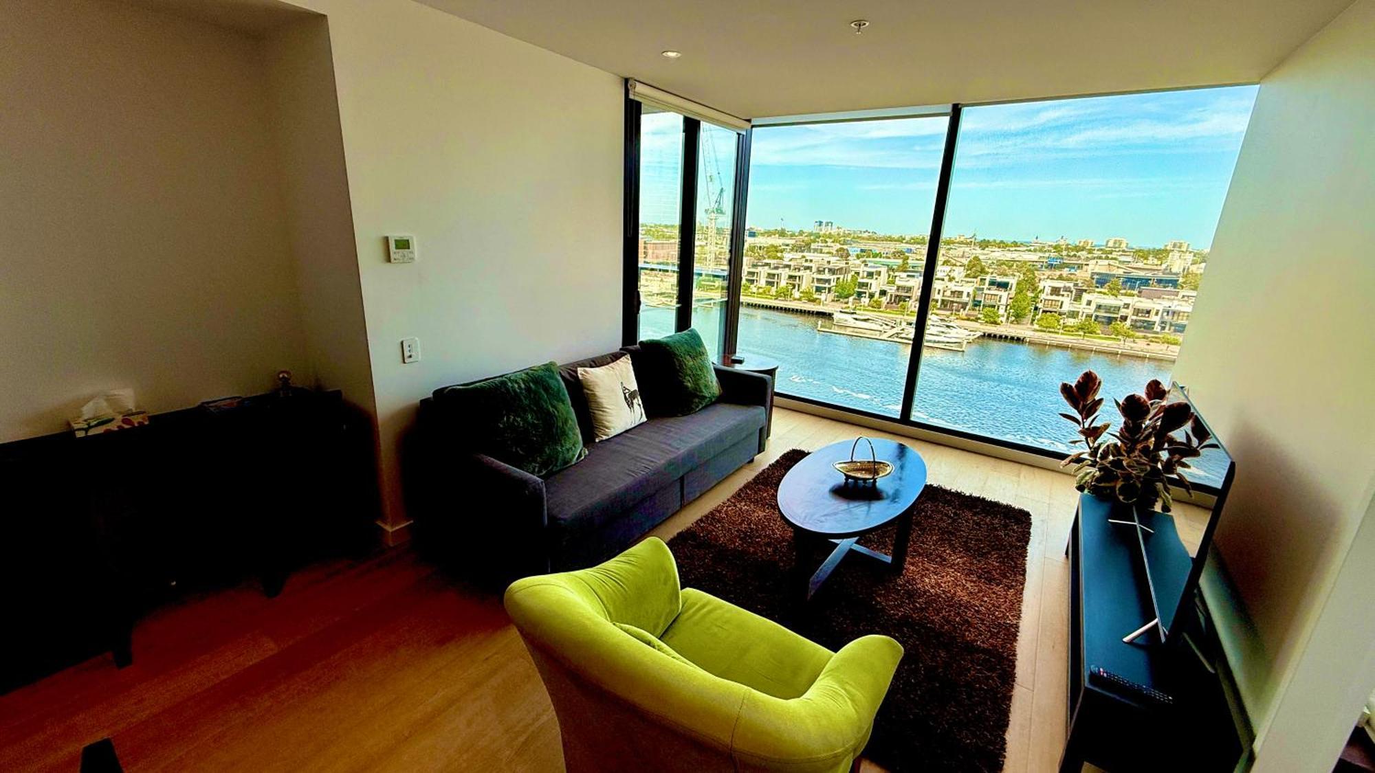 Homestay Yarra Accommodation-private Apartments-collins Wharf Waterfront, Docklands Melbourne