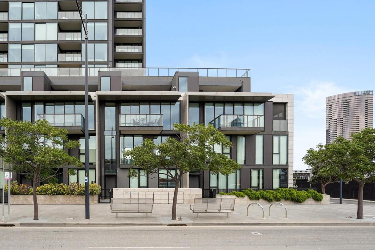 Unrivaled-views Waterfront Luxury Townhouse 3b4b2c Apartment Melbourne