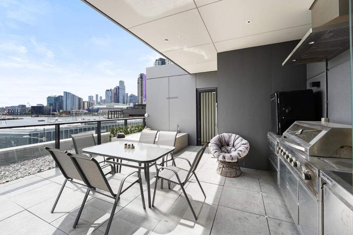 Apartment Unrivaled-views Waterfront Luxury Townhouse 3b4b2c Melbourne