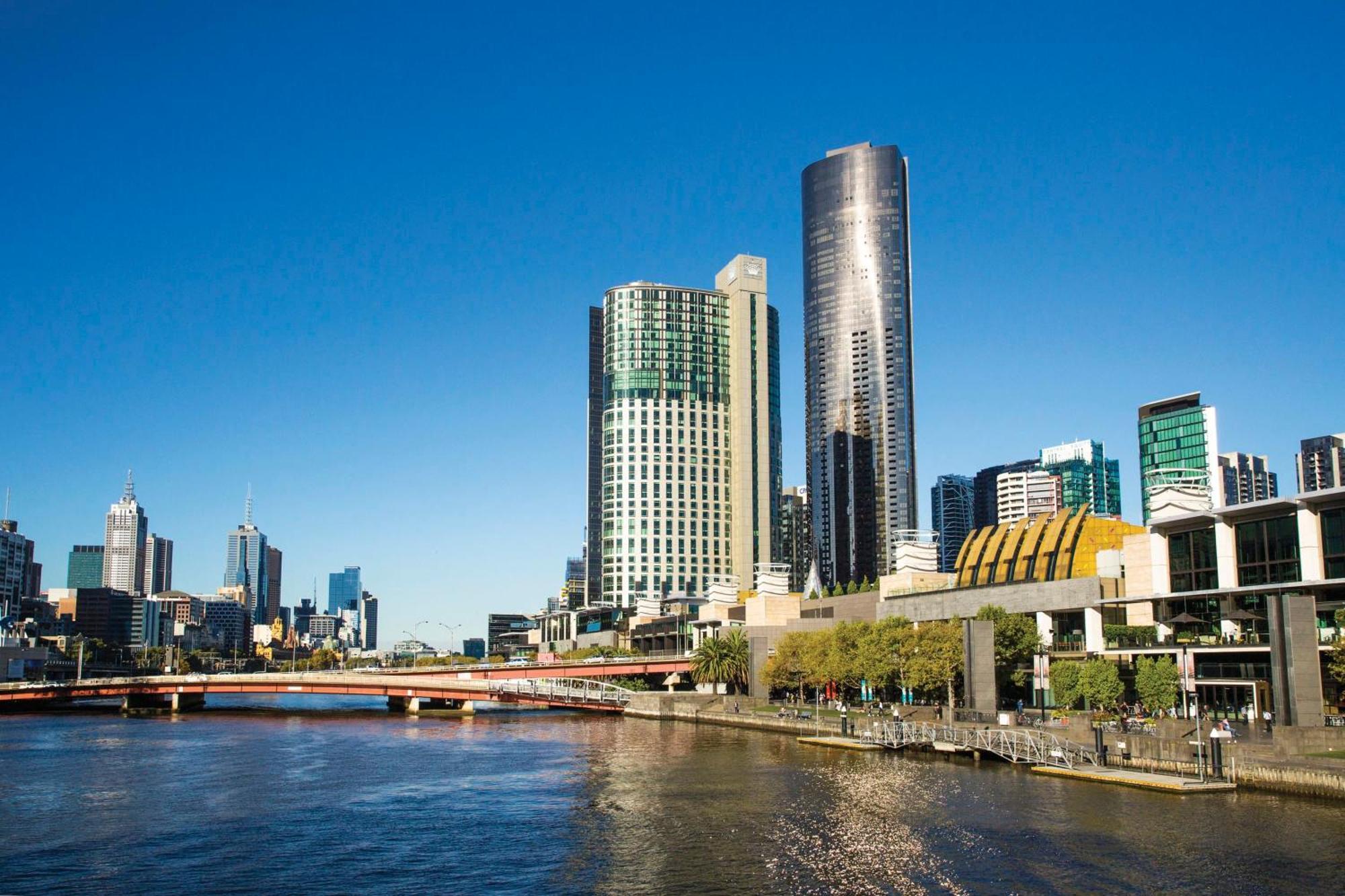 Apartment Sophisticated Skyline Serenity At Southbank *