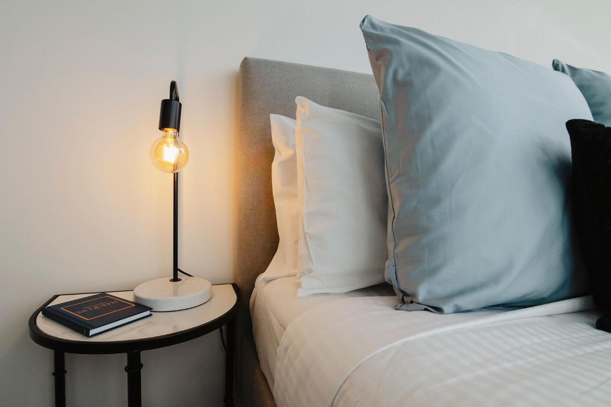Sophisticated Skyline Serenity At Southbank Apartment