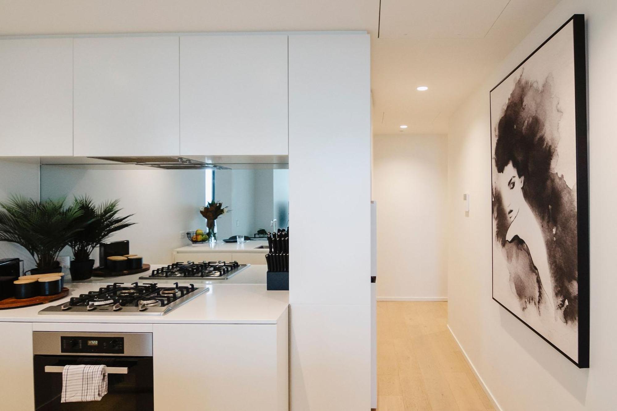Sophisticated Skyline Serenity At Southbank *