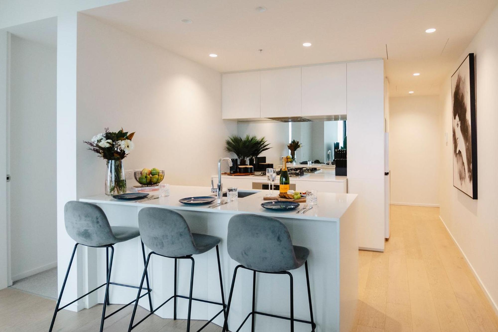 Apartment Sophisticated Skyline Serenity At Southbank Melbourne