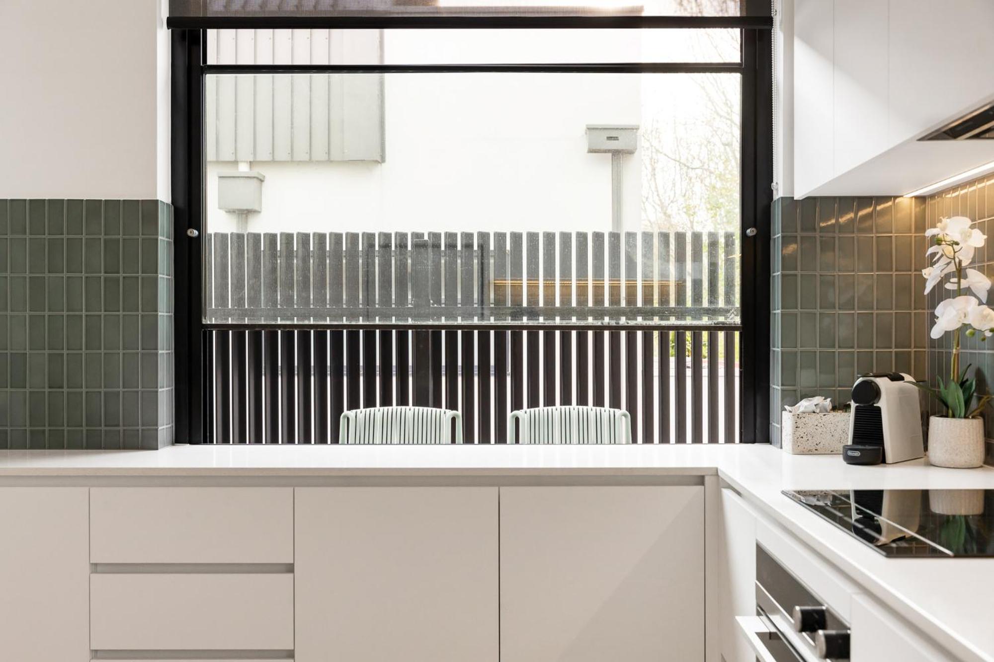Docker Street By Urban Rest Apartment *