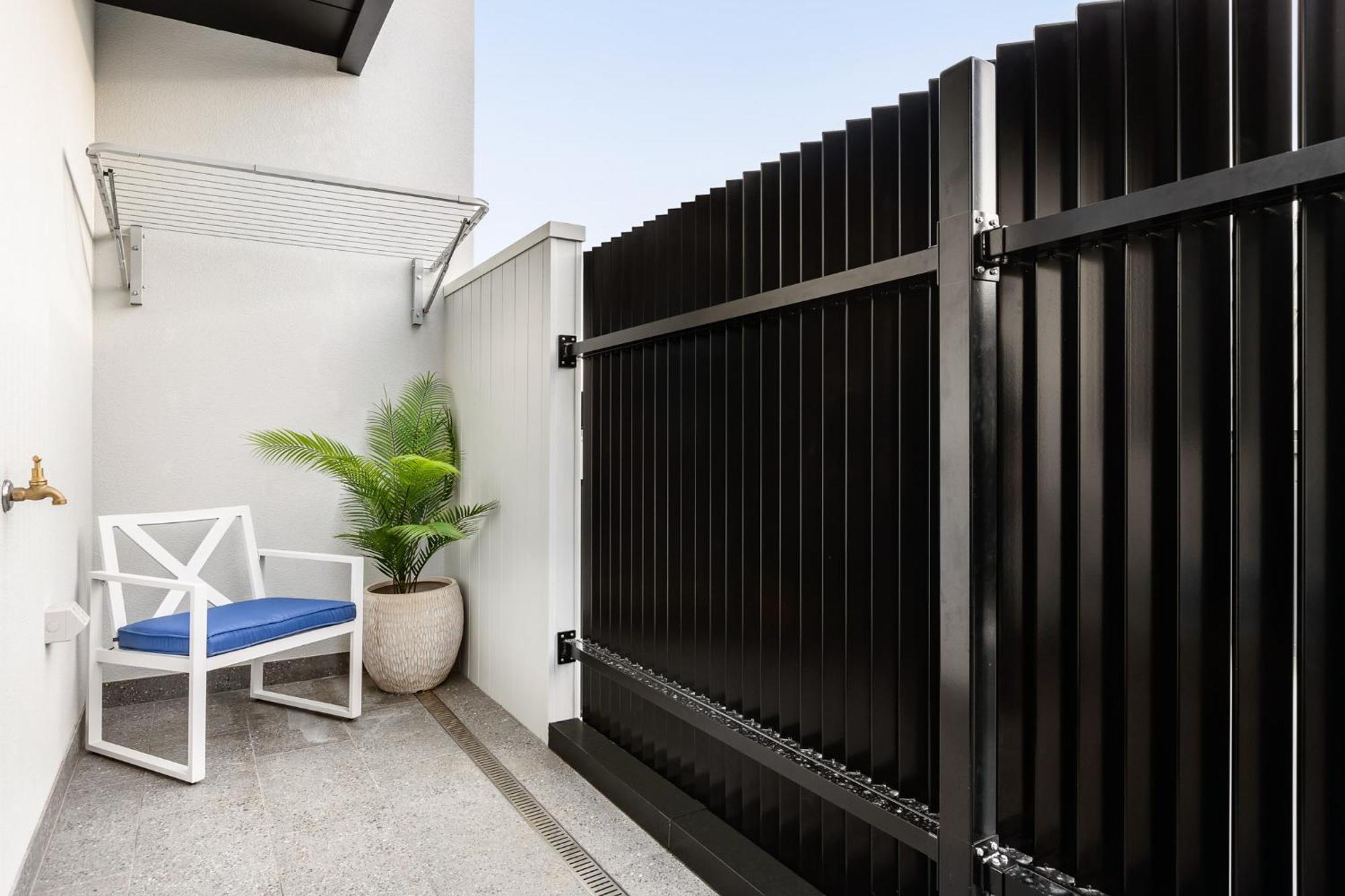 Docker Street By Urban Rest Melbourne