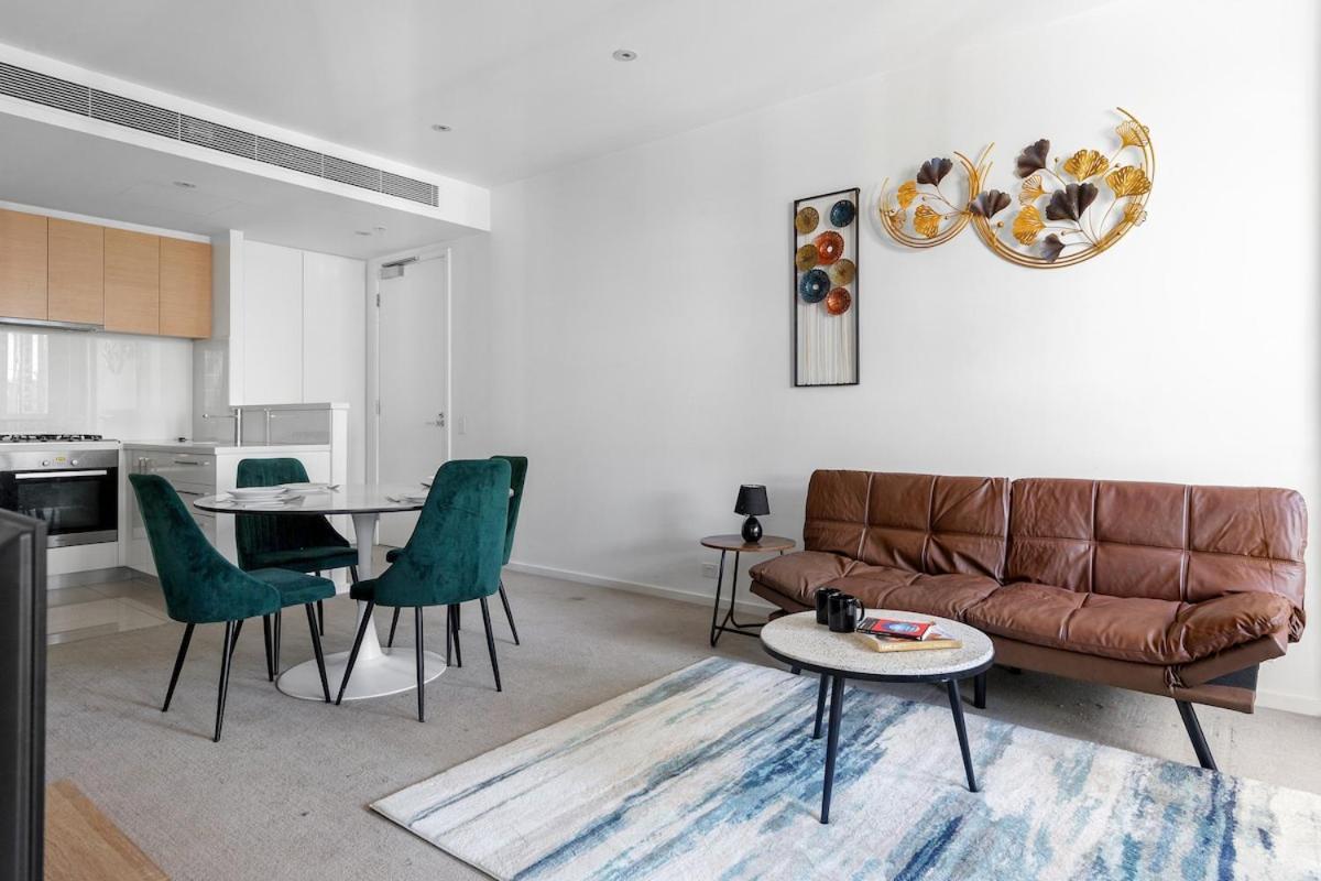 2010 Southbank Spot Crown Casino - 2 Bedroom Apartment *