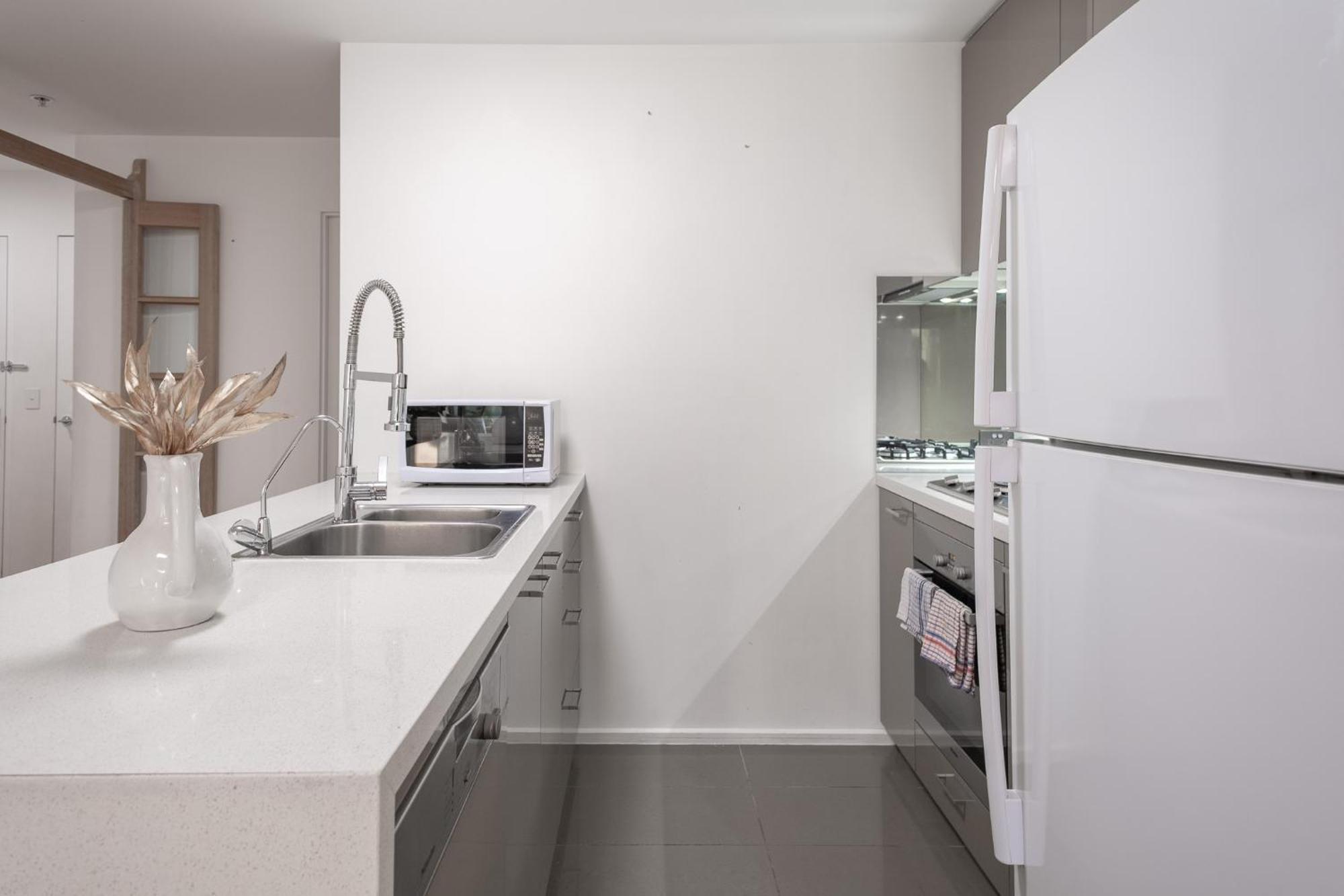 Three Br With High Level View Apartment *
