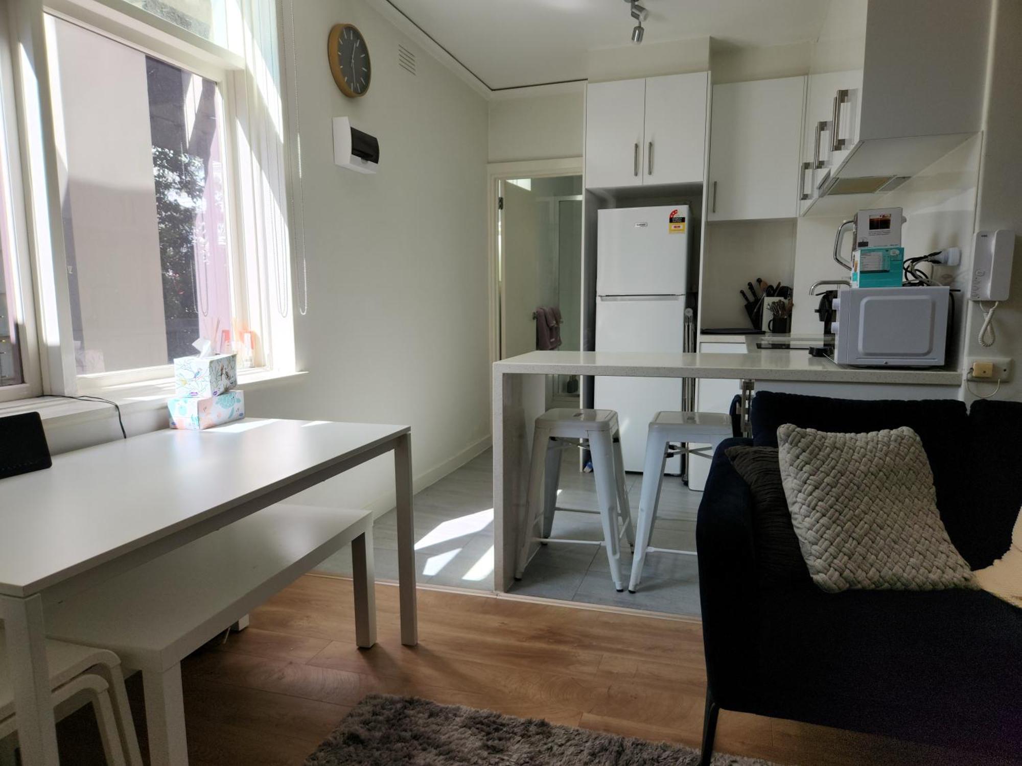 Cute And Cosy Studio! *