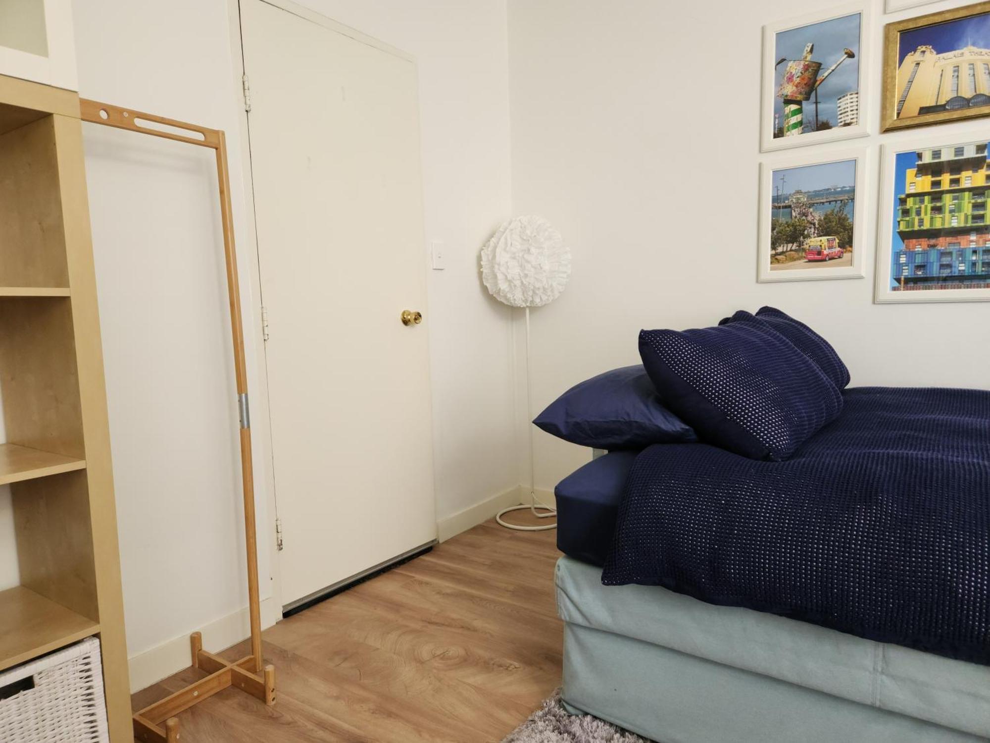 Cute And Cosy Studio! *
