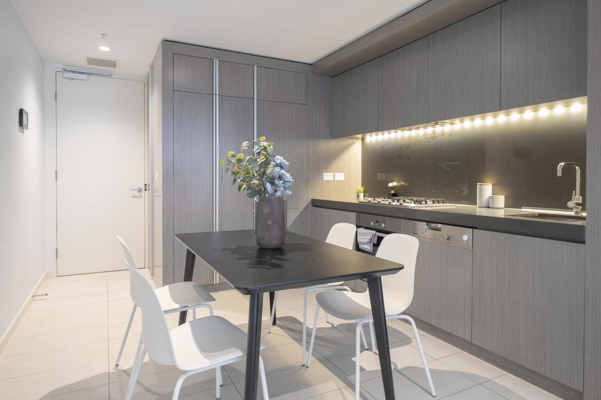 Apartment Modern&stylish Cbd 1br With Wifi Gym Pool Melbourne