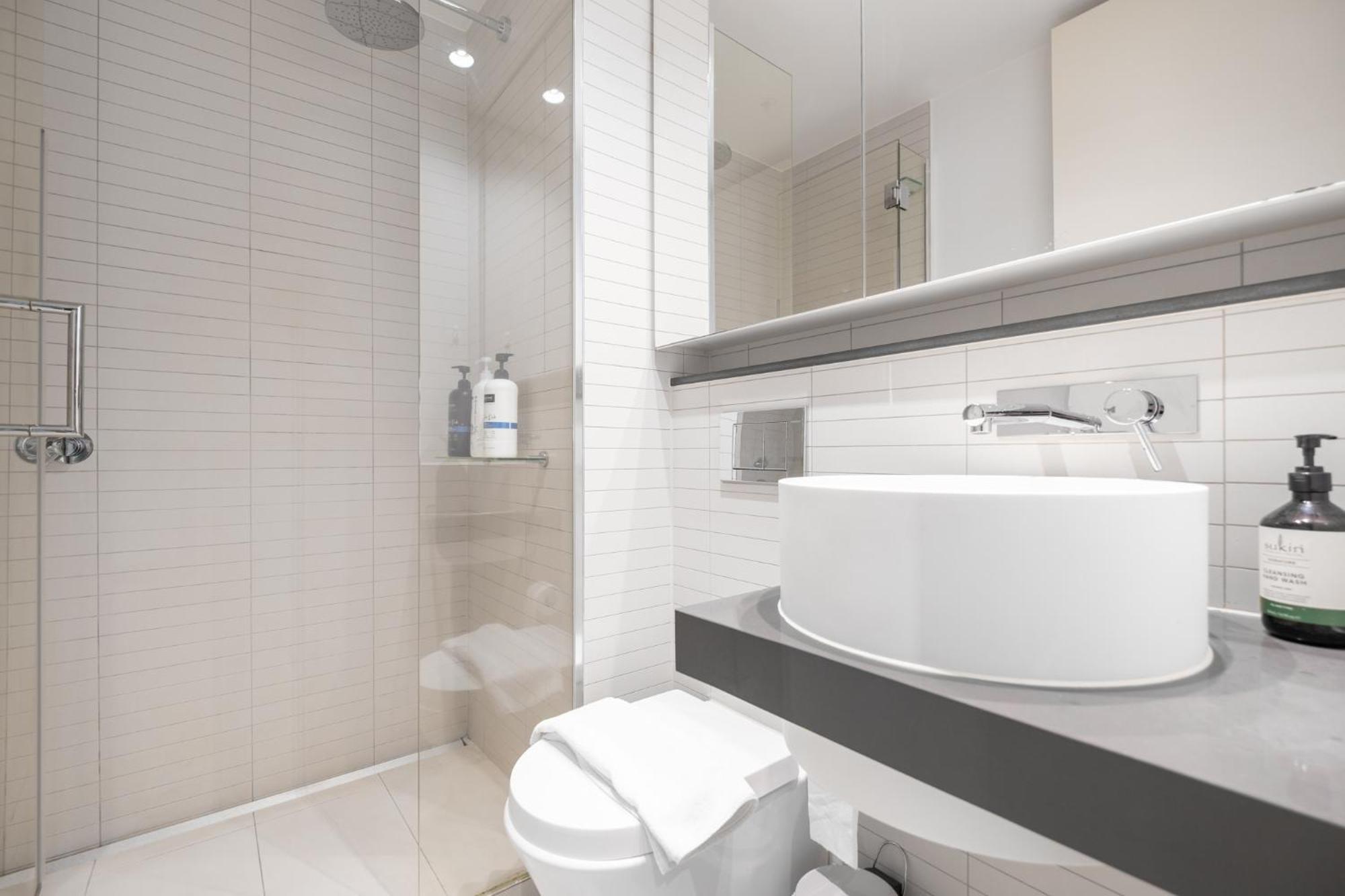 Modern&stylish Cbd 1br With Wifi Gym Pool *