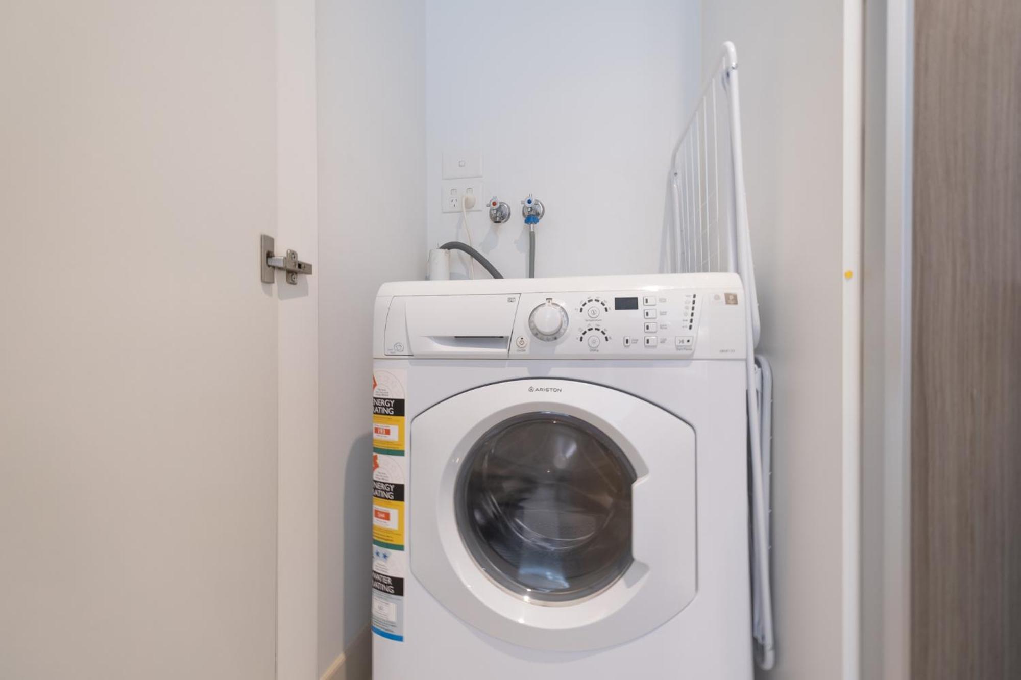 Modern&stylish Cbd 1br With Wifi Gym Pool Melbourne