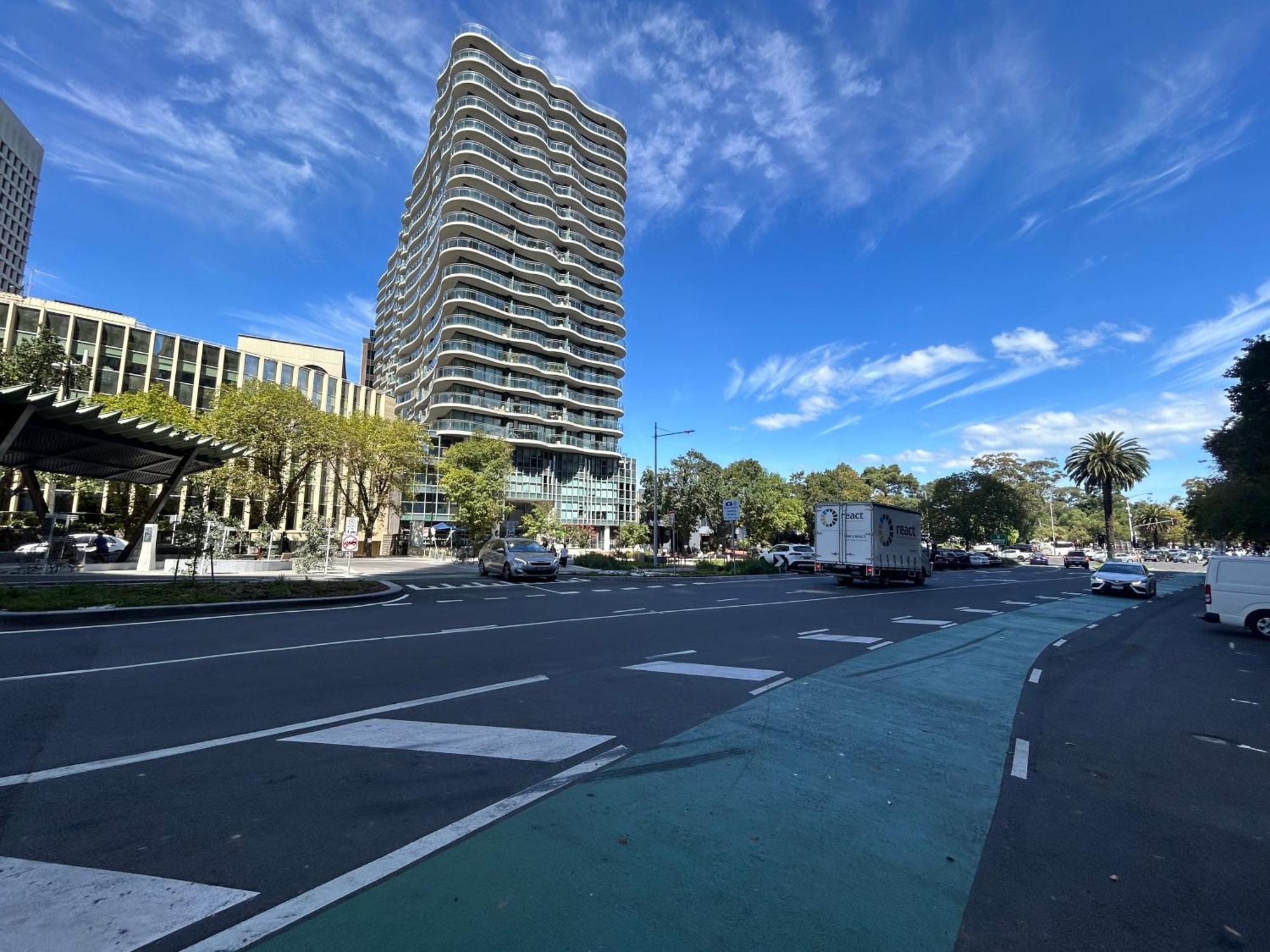 Modern&stylish Cbd 1br With Wifi Gym Pool Apartment