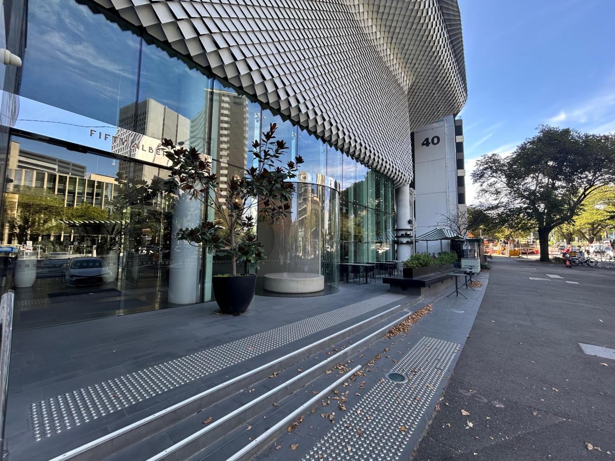 Modern&stylish Cbd 1br With Wifi Gym Pool Melbourne