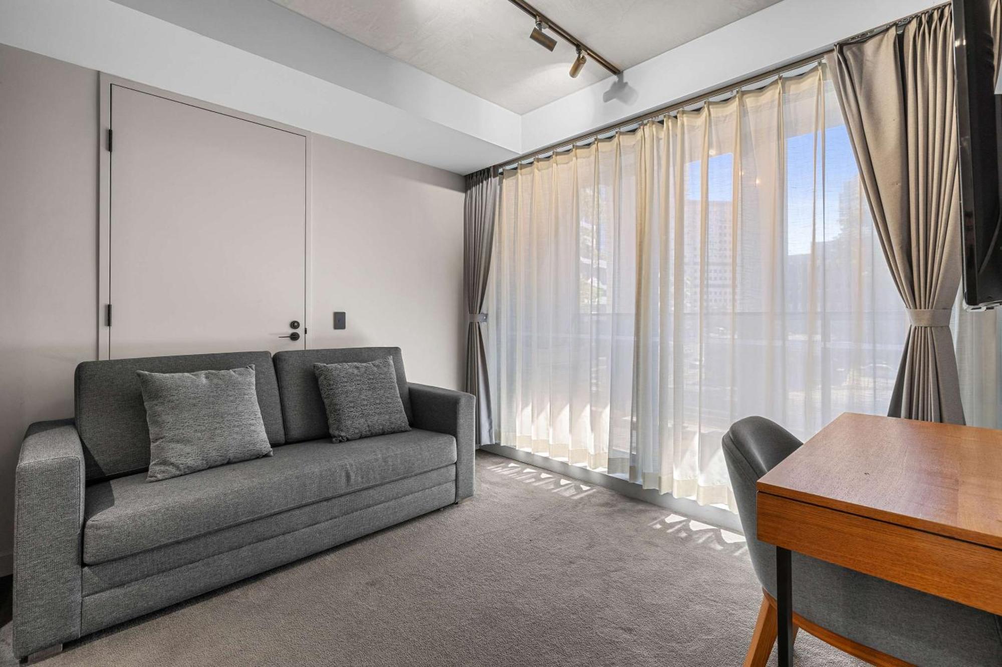 Clarion South Hotel 4*