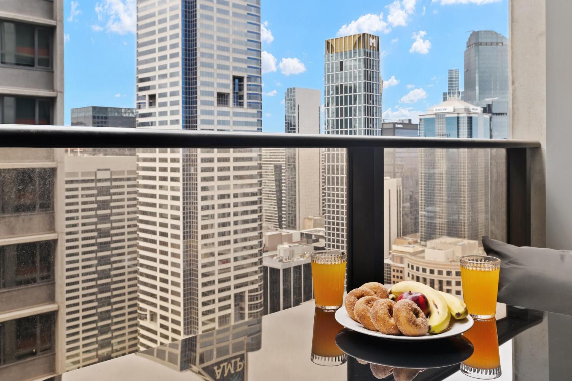 Apartment Cbd Unit, Sleeps 6, Views & Parking *