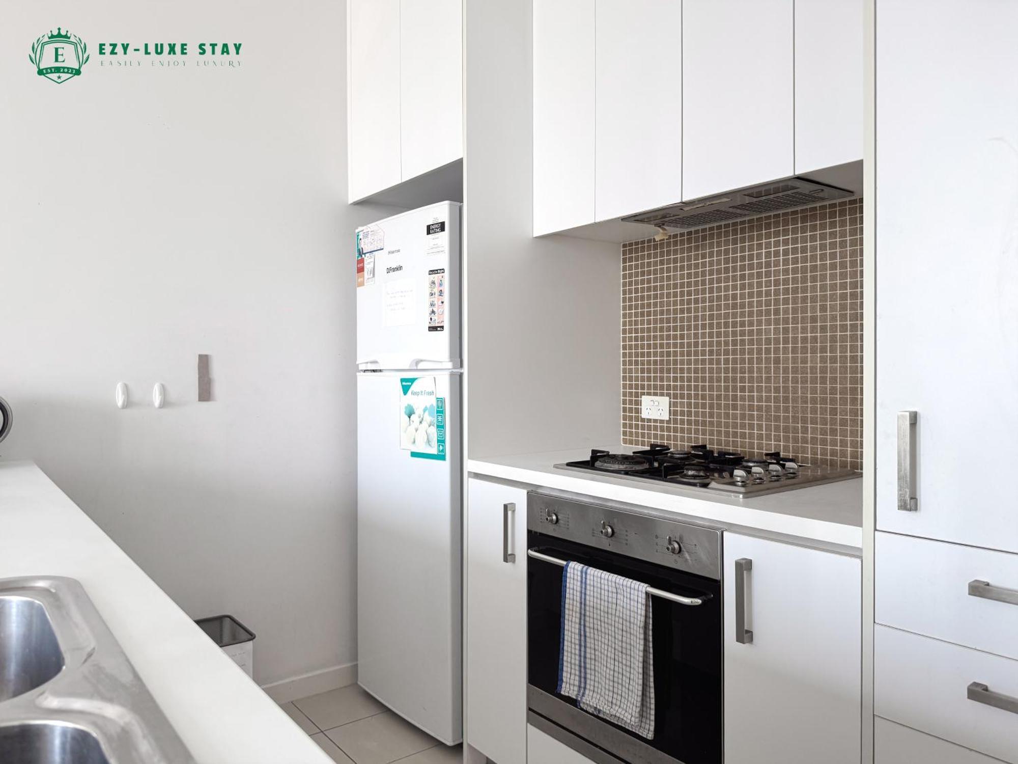 Amazing Views Balcony Cbd 2br For 6 Guests Apartment *
