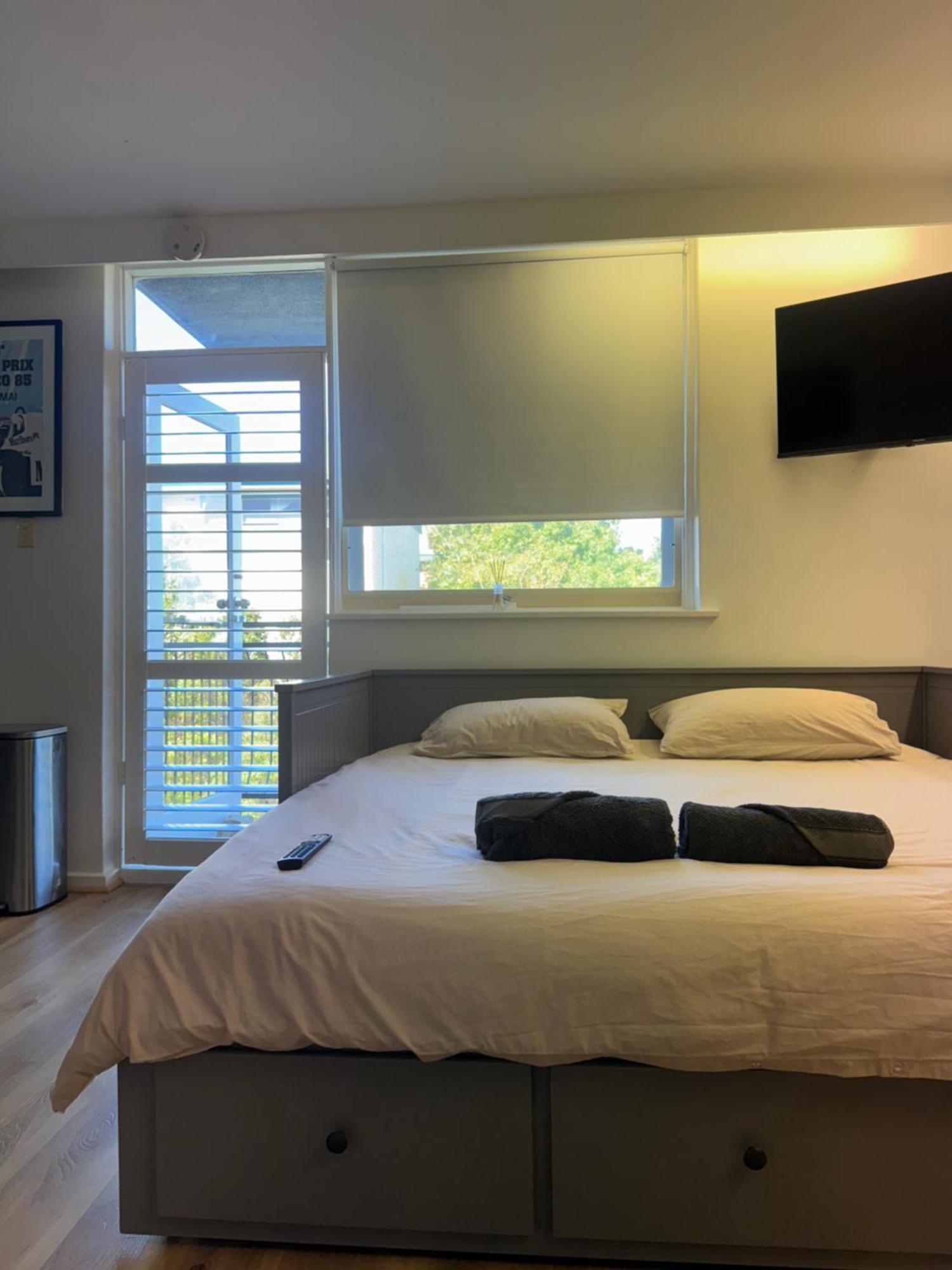 Beach-chic With Rooftop In Heart Of St Kilda Apartment Melbourne