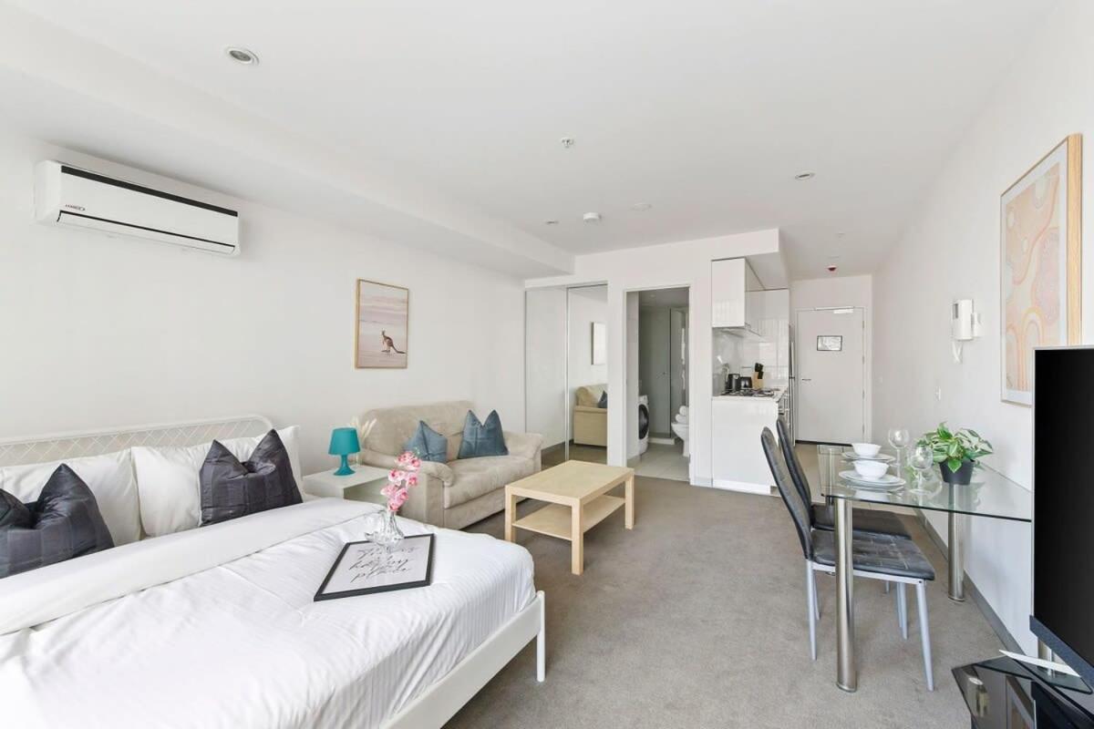 A Cozy Studio Only A 4-min Walk To Victoria Market Melbourne