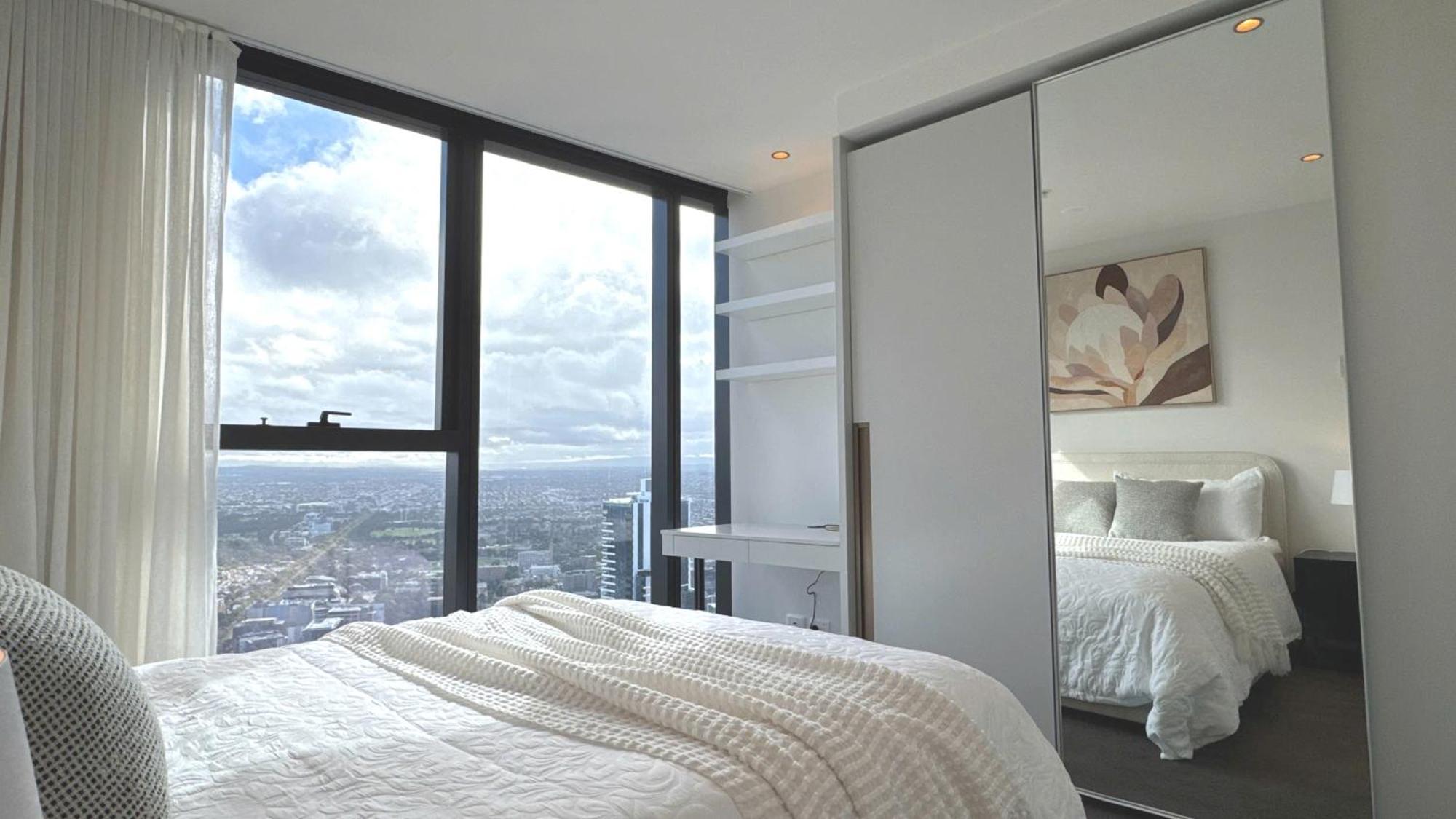 Cbd Skyline Luxury 2 Beds, 2 Baths Free Parking Apartment *