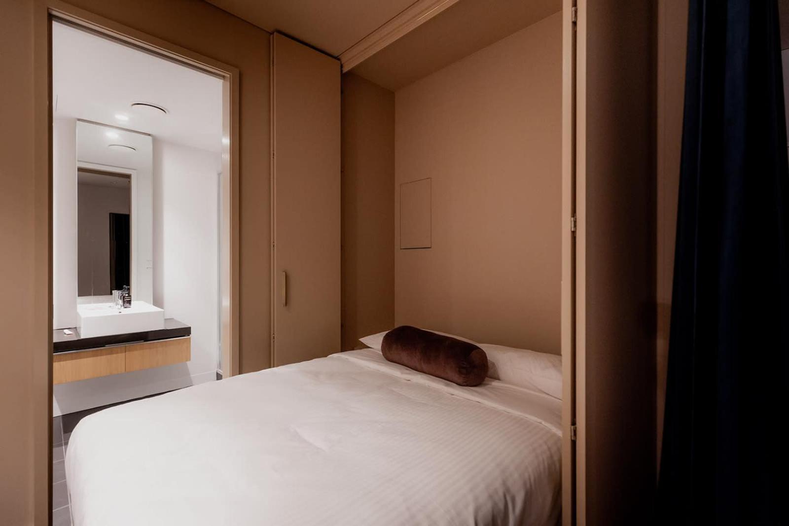 A Luxe In The Paris End Of *